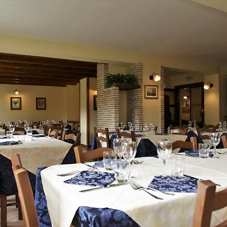 Il Ghiro ホテル オヴィンドリ